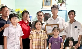 Chàng trai nghèo 9x trở thành chỗ dựa cho người khó khăn