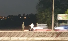 Phát hiện thi thể bị cháy đen cạnh xe máy ở Bình Dương