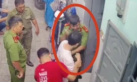 Công an giải cứu thanh niên bị chủ nợ 'nhốt' trong phòng trọ 