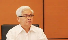 Phụ huynh cầu cứu Bí thư tỉnh vì ‘con nhà nghèo học phí cao hơn con nhà giàu’