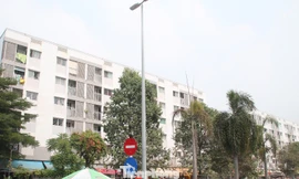 Vợ chồng nhân viên bán trà sữa dương tính, một chung cư ở Bình Dương 2 lần bị phong tỏa 