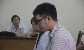 Hoãn xử vụ nam sinh giết bạn đồng tính, chặt xác phi tang