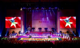 Rực sáng ngọn lửa tuổi trẻ Việt Nam