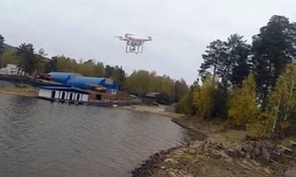 Cần thủ chơi ngông nhất quả đất, dùng máy bay không người lái câu cá