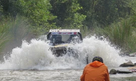 Thót tim với cuộc đua xe địa hình trên đỉnh Trường Sơn