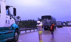 TT-Huế: Huy động công an “giải cứu” Quốc lộ 1