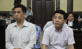 Vụ buôn lậu thuốc chữa ung thư: Đường đi của 7,5 tỷ đồng "hoa hồng" đi về đâu?