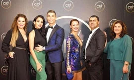 Ronaldo mở tiệc cuối năm để vinh danh... bản thân