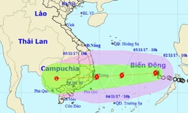 Dự báo đường đi và vị trí của cơn bão số 12. Ảnh: NCHMF.