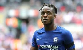 Lùm xùm tin đồn tiền đạo Chelsea là người đồng tính