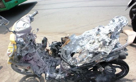 Đến lượt xe máy Yamaha bốc cháy