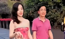 Chiếc váy bồ nhí Giám đốc dầu khí Hồ Kế Dũng mặc cháy hàng