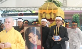 Con trai minh tinh Thẩm Thúy Hằng bồi hồi kể kỷ niệm về mẹ