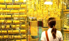 Giá vàng thế giới quay đầu giảm