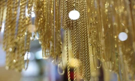 Giá vàng mở rộng đà tăng kỷ lục mới.