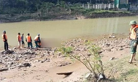Phát hiện thi thể một phụ nữ trên sông Nậm Mộ