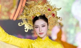 Người đẹp tôn vinh nghề nuôi tằm, dệt lụa truyền thống tại Lễ hội Áo dài TPHCM