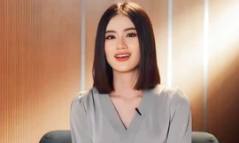 Thấy gì từ hai lần xin lỗi của Hoa hậu Ý Nhi