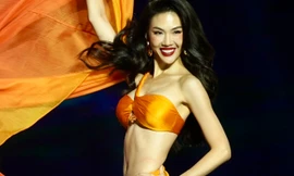 Ban giám khảo tranh cãi khi chọn Bùi Quỳnh Hoa làm hoa hậu