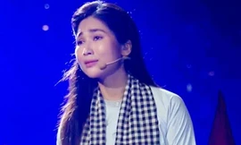 NSƯT Như Huỳnh hát mở màn trước 9.000 người tại đêm khai mạc Lễ hội sông nước TPHCM