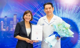 Hệ thống bệnh viện Mắt Quốc tế Việt - Nga tiên phong tiếp nhận chuyển giao công nghệ ZEISS SMILE PRO AI 4.0 