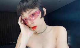 Tóc Tiên bị nói 'làm nô tì': Sính ngoại vô lý