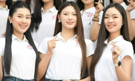 41 người đẹp đến thăm nơi khai sinh cuộc thi Hoa hậu Việt Nam