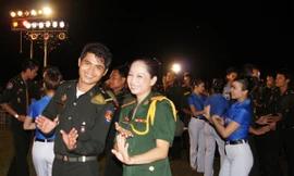 Cùng múa Lâm Thôn