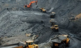 Vinacomin nỗ lực để công nhân không mất việc