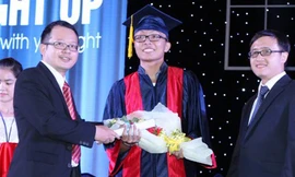 Chàng trai giành học bổng của 12 trường đại học Mỹ