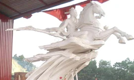 Bản gốc Tượng đài Thánh Dóng trước khi bị phá hủy