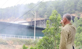 Khói từ nhà máy xử lý rác của Cty Bắc Việt. Ảnh: T.B