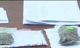 Tang vật vụ bán cần sa. Ảnh: CA