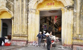 Nhà thờ Bùi Chu chính thức được hạ giải. Ảnh: GPBC