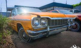 Xe cổ bị bỏ hoang sau vụ nổ hạt nhân ở Nhật Bản