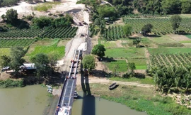 Cầu Bình Liêm qua sông Lũy sắp thông xe sau 9 năm đình trệ