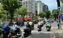 Thí điểm bỏ đếm giây trên đèn tín hiệu giao thông ở TP HCM: Người muốn, người không