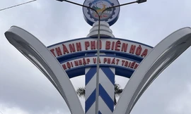 Cận cảnh 4 cổng chào hơn 11 tỉ đồng tại cửa ngõ TP Biên Hoà được nhiều người quan tâm