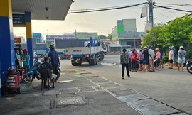Người phụ nữ bán vé số tử vong dưới gầm xe tải