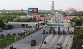 Hàng loạt trạm thu phí bỏ hoang thành 'cái bẫy' người tham gia giao thông