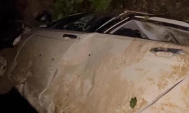 Ô tô chở 6 người lao xuống vực trên đèo Đại Ninh