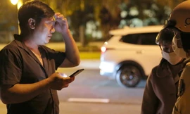 Vợ tài xế ăn nhậu: 'CSGT phạt 7 triệu là hơn tháng lương của tôi rồi'