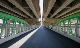 Cận cảnh cầu vòm sắt vượt hồ Linh Đàm trước ngày thông xe