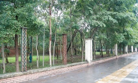 Công viên Cầu Giấy được đề nghị tháo rào sắt phục vụ người dân miễn phí