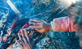 Người dân vùng cao Y Tý nhọc nhằn mưu sinh trong tiết trời giá rét