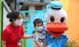 Hình ảnh học sinh mầm non Hà Nội trong ngày đầu trở lại trường 