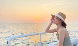 Ngắm hoàng hôn tuyệt đẹp trên cầu 'Cầu hôn', biểu tượng mới của Phú Quốc