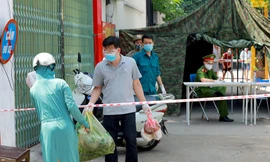 Hà Nội phong toả thêm 2 chung cư liên quan đến ca mắc COVID-19