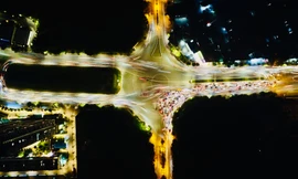 Nút giao không đèn đỏ đầu tiên ở Thủ đô hoạt động ra sao sau 1 năm thí điểm?