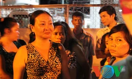 8 học sinh 'mất tích', phụ huynh khóc như mưa trước CA phường